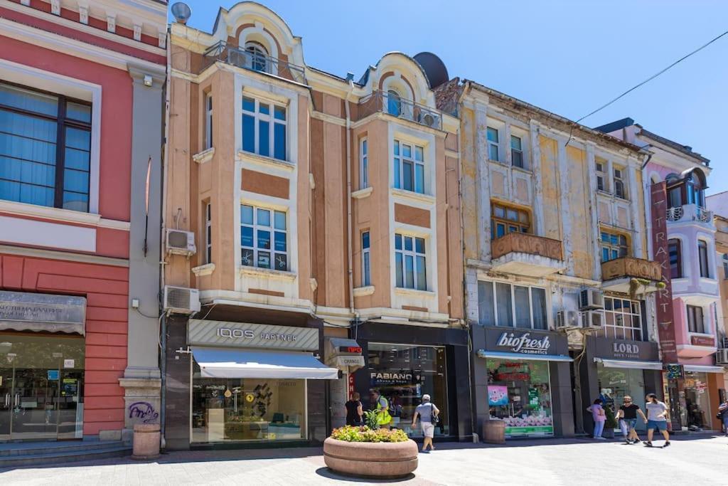House Of History , Rooms In The Main Street Plovdiv Bagian luar foto