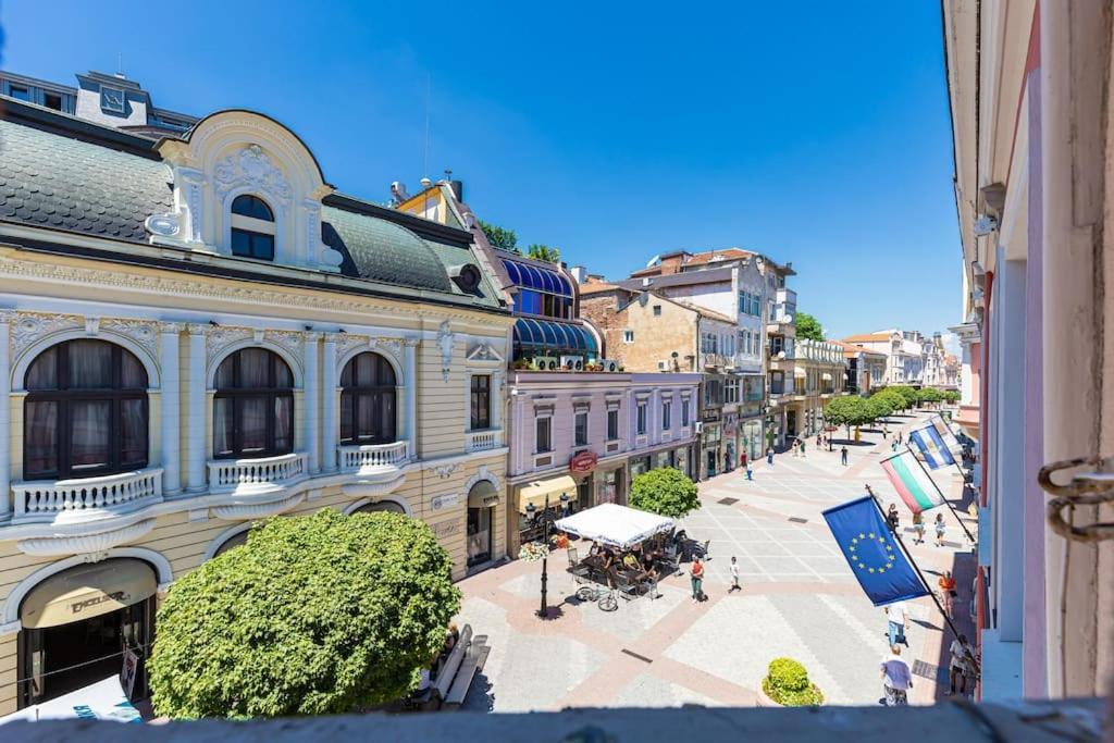 House Of History , Rooms In The Main Street Plovdiv Bagian luar foto